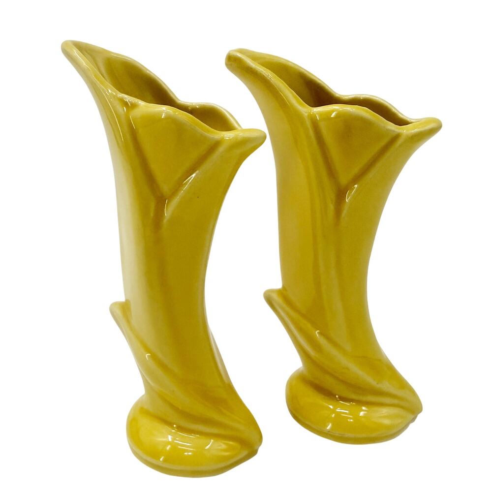 set of 2 vintage Shawnee yellow Bud floral Vases 1125 USA art pottery flowers 5"